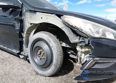 2015 Hyundai Sonata Limited z USA, uszkodzony, nr VIN 5NPE34AF8FH228539